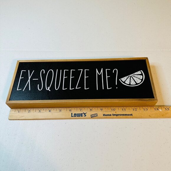 Ex-Squeeze Me Black Block Sign With Lemon Slice Graphic Table Decor Wall Decor - Picture 3 of 9
